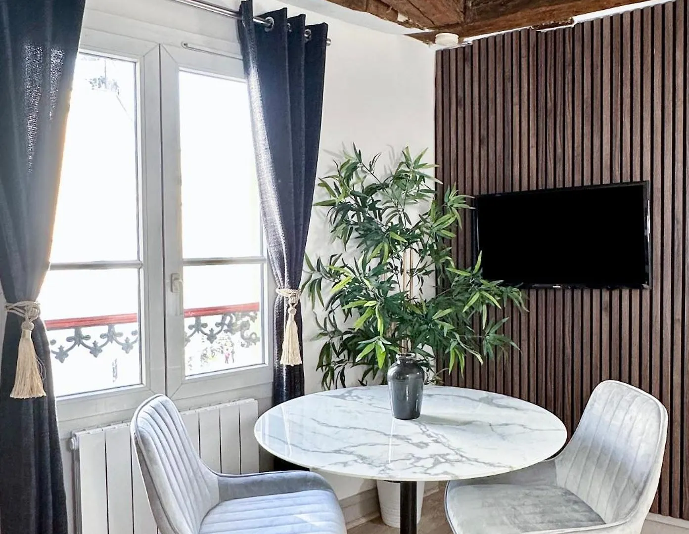 Chic Flat In Pantheon & Luxembourg Garden Apartment Paris